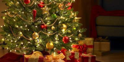 Christmas tree and gifts